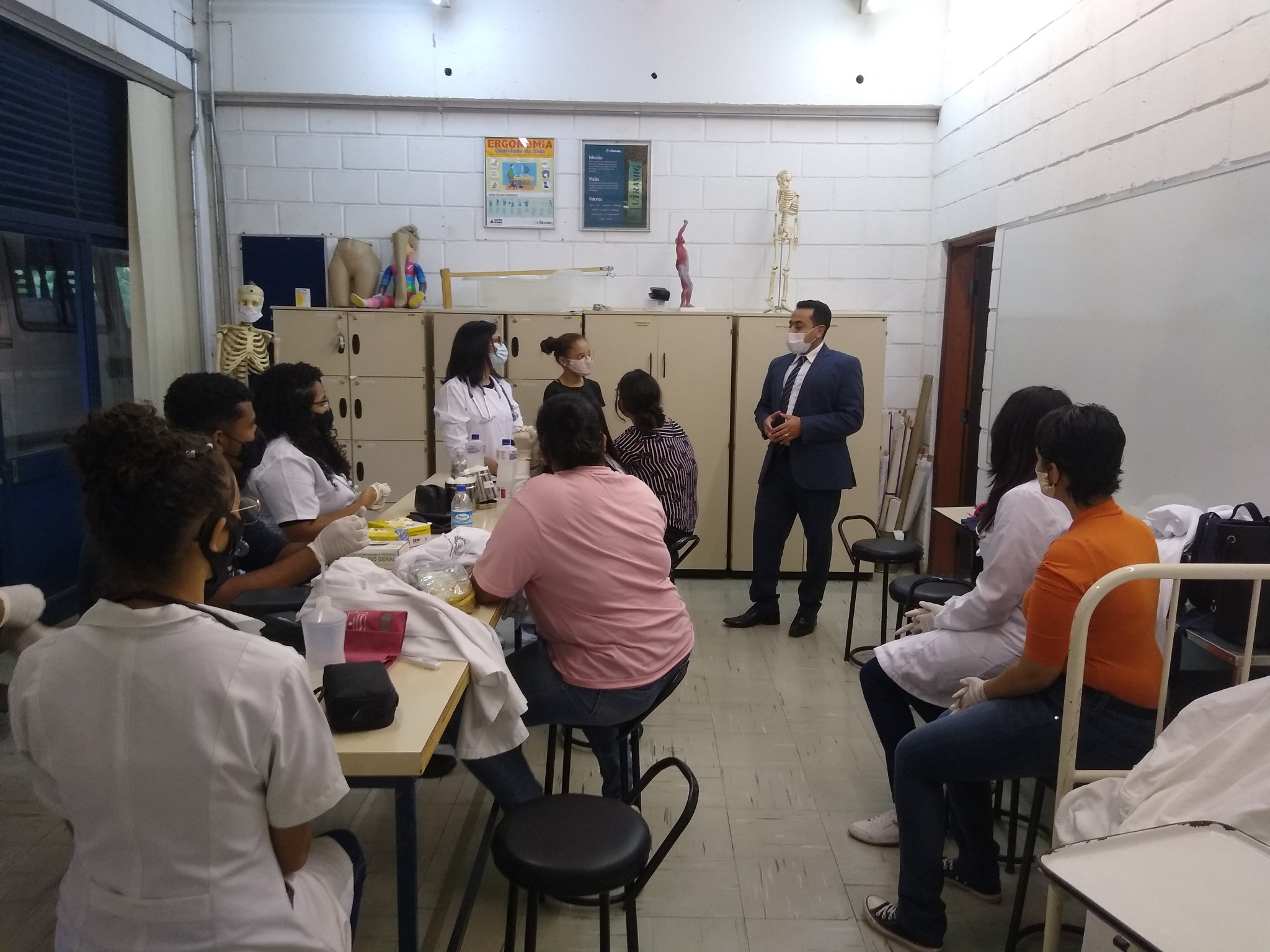 O presidente da UTRAMIG, Paulo Henrique Azeredo Nascimento, fez questão de recepcionar os estudantes.