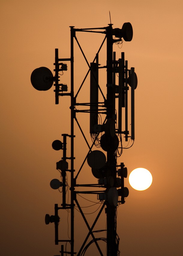 telecommunication-tower-1-1203772-1279×852